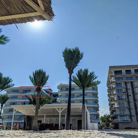 Frontline Lejlighed